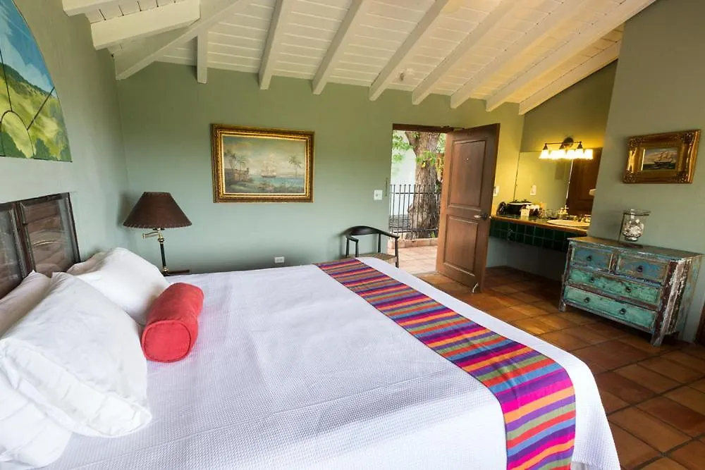 Hotel Hacienda Tamarindo Vieques 3*,