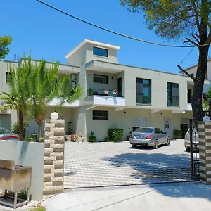 Vila Celaj 3* Vlore
