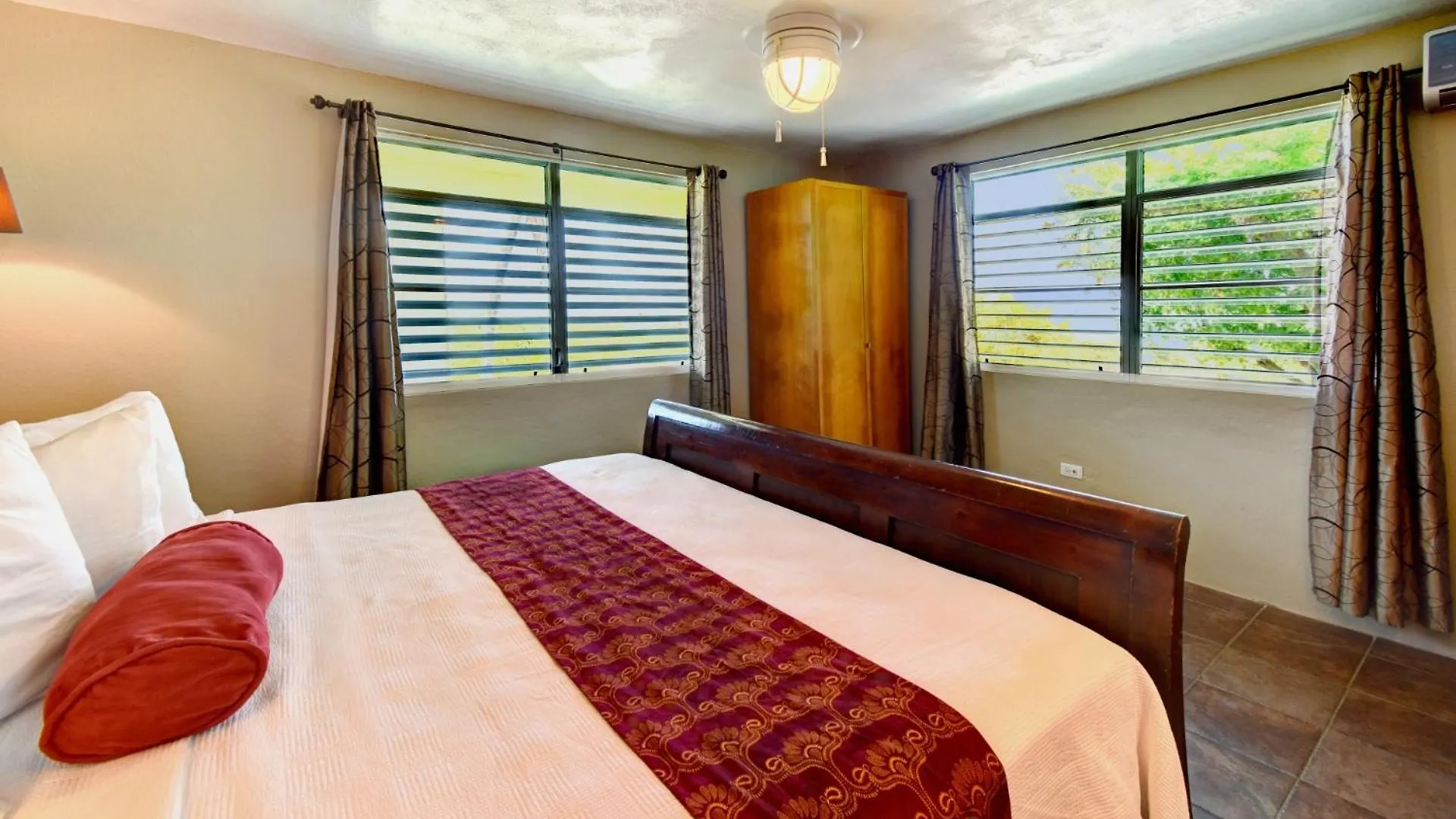 Hacienda Tamarindo Hotel Vieques